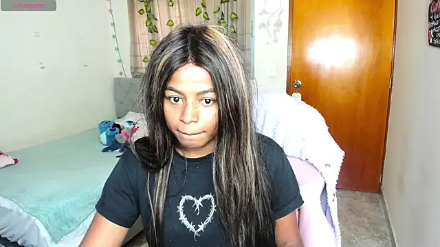 Snapshot of charlott7 chatting on 07.31.26 charlott7 online show from 07.31.26