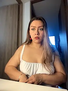 Im sophiie online show from 06.21.26