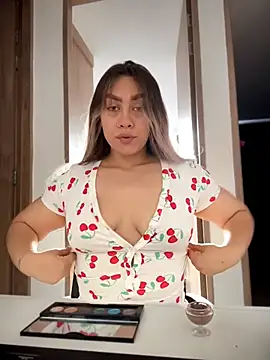 Im sophiie online show from 06.26.26