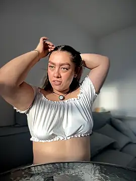 Im sophiie online show from 07.06.26