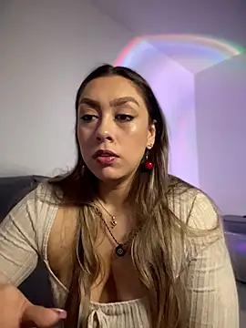 Im sophiie online show from 08.02.26