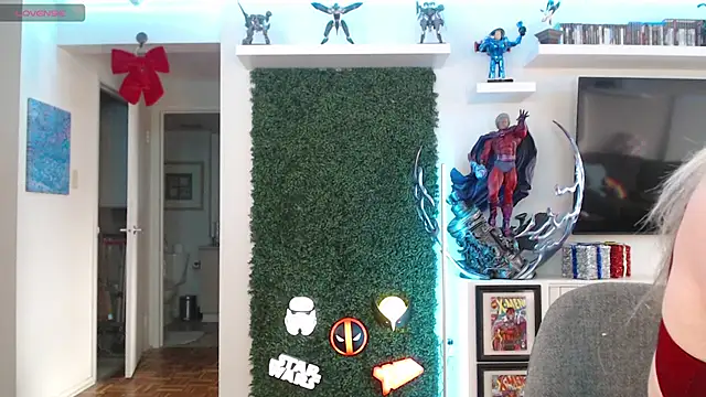 Snapshot of Vixen_Lockheart chatting on 11.14.25 Vixen Lockheart online show from 11.14.25