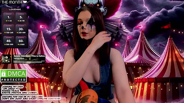 Snapshot of Lee_Loo chatting on 10.31.25 Lee Loo online show from 10.31.25