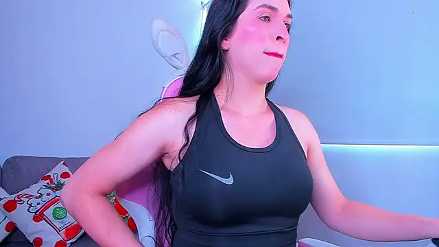 Snapshot of Ariana_f chatting on 10.31.25 Ariana f online show from 10.31.25