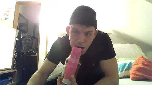 Snapshot of Cambitchboy chatting on 12.10.24 Cambitchboy online show from 12.10.24