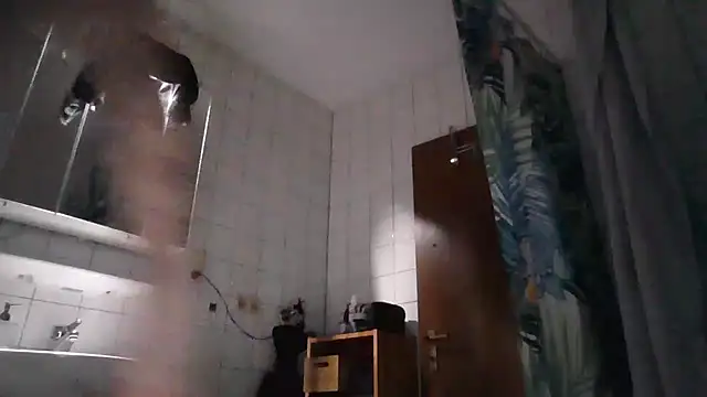 Snapshot of Cambitchboy chatting on 12.11.24 Cambitchboy online show from 12.11.24