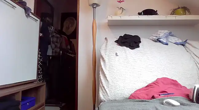 Snapshot of Cambitchboy chatting on 01.12.25 Cambitchboy online show from 01.12.25