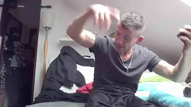 Snapshot of Cambitchboy chatting on 01.12.25 Cambitchboy online show from 01.12.25