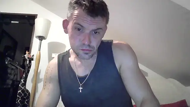 Snapshot of Cambitchboy chatting on 02.05.25 Cambitchboy online show from 02.05.25