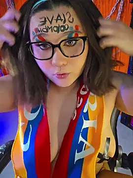 Laura takint online show from 06.23.26
