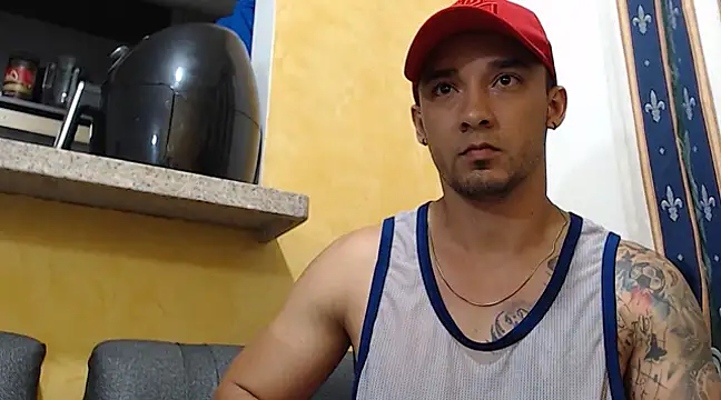 Snapshot of SimonRoberth chatting on 03.09.25 SimonRoberth online show from 03.09.25