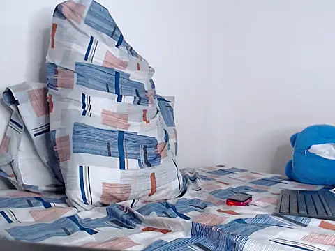 Snapshot of SimonRoberth chatting on 10.16.25 SimonRoberth online show from 10.16.25