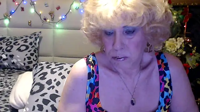 HappyWomanOn online show from 04.25.26