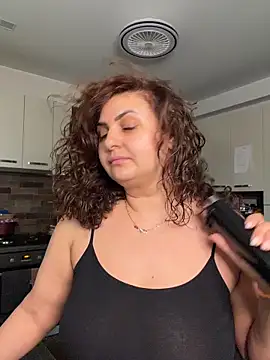 Snapshot of AnneKane chatting on 02.06.26 AnneKane online show from 02.06.26