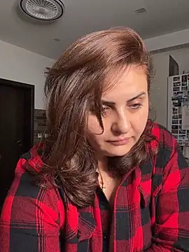 Snapshot of AnneKane chatting on 02.12.26 AnneKane online show from 02.12.26