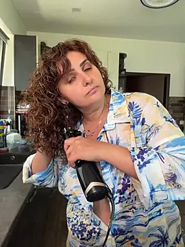 Snapshot of AnneKane chatting on 05.29.26 AnneKane online show from 05.29.26