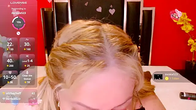 Snapshot of Nayla_Garner chatting on 03.03.25 Nayla Garner online show from 03.03.25