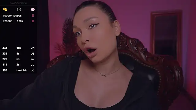 Snapshot of missmerciless chatting on 01.18.25 missmerciless online show from 01.18.25