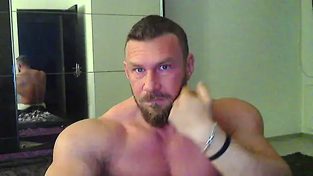 Snapshot of muscularkevin chatting on 05.04.26 muscularkevin online show from 05.04.26