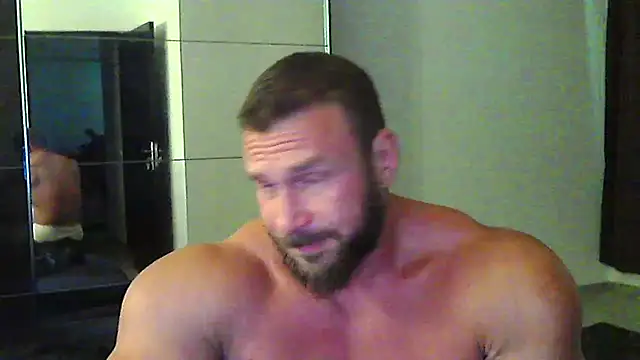 Snapshot of muscularkevin chatting on 06.01.26 muscularkevin online show from 06.01.26