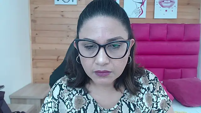 Snapshot of Katha_Marck chatting on 12.05.24 Katha Marck online show from 12.05.24