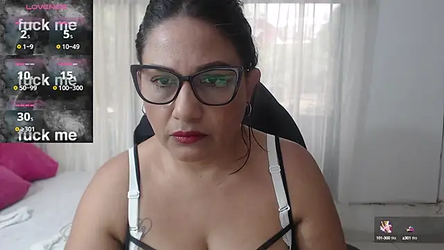 Snapshot of Katha_Marck chatting on 02.24.25 Katha Marck online show from 02.24.25