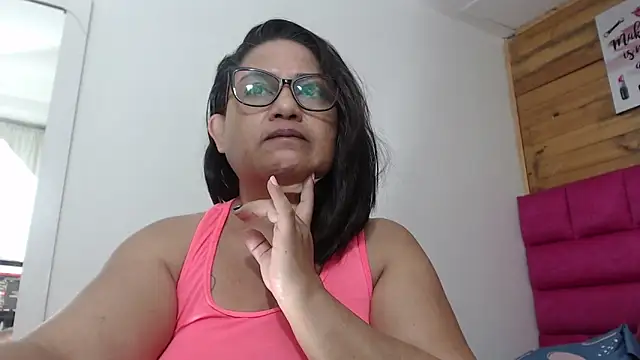 Katha Marck online show from 05.03.26