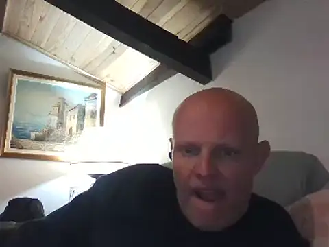 Snapshot of davigochi77bcn chatting on 03.11.25 davigochi77bcn online show from 03.11.25