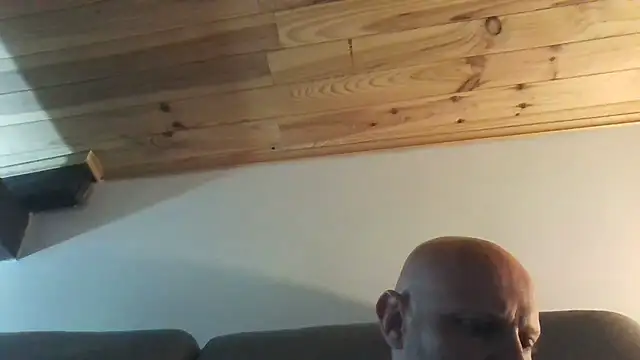 Snapshot of davigochi77bcn chatting on 03.17.25 davigochi77bcn online show from 03.17.25