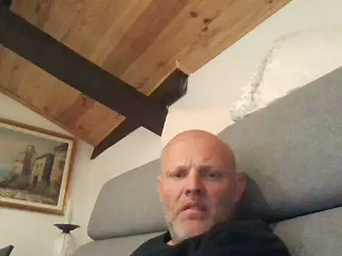 Snapshot of davigochi77bcn chatting on 03.19.25 davigochi77bcn online show from 03.19.25