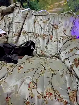 Hotredheadandtoungelasher online show from 12.25.24