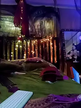 Hotredheadandtoungelasher online show from 02.26.25