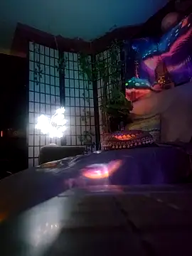 Hotredheadandtoungelasher online show from 11.14.25