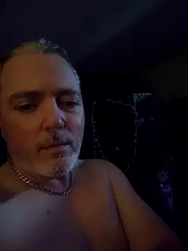 Hotredheadandtoungelasher online show from 04.28.26