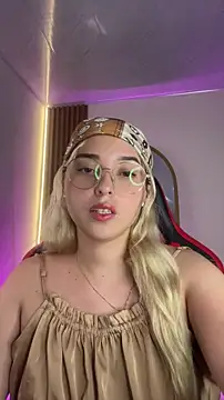 Snapshot of Irisweet_ chatting on 05.29.26 Irisweet online show from 05.29.26
