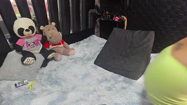 mature sexi40 online show from 12.14.25