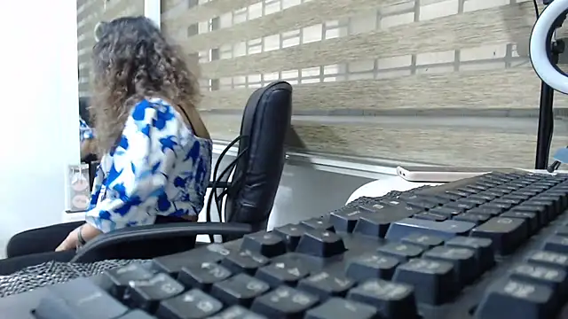 jesy hot online show from 09.17.25