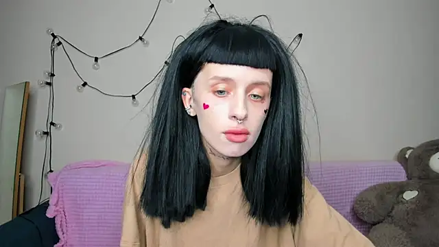 FlowerOfSin2001 online show from 10.01.25