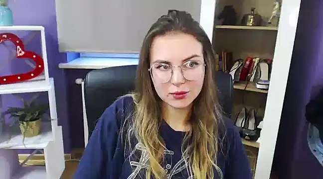 Snapshot of Zoey_Erotic chatting on 12.22.24 Zoey Erotic online show from 12.22.24
