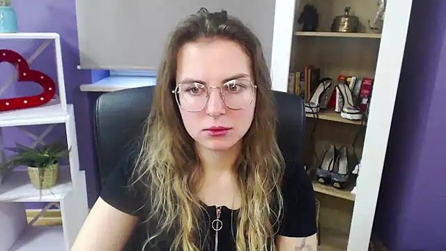 Snapshot of Zoey_Erotic chatting on 01.10.25 Zoey Erotic online show from 01.10.25