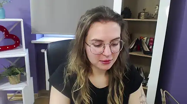 Snapshot of Zoey_Erotic chatting on 01.21.25 Zoey Erotic online show from 01.21.25