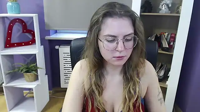 Snapshot of Zoey_Erotic chatting on 02.27.25 Zoey Erotic online show from 02.27.25