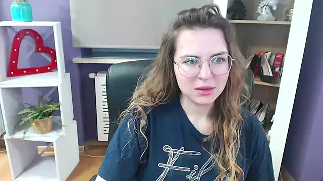 Snapshot of Zoey_Erotic chatting on 02.28.25 Zoey Erotic online show from 02.28.25