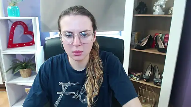 Snapshot of Zoey_Erotic chatting on 03.14.25 Zoey Erotic online show from 03.14.25