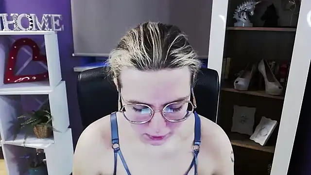 Zoey Erotic online show from 03.12.26