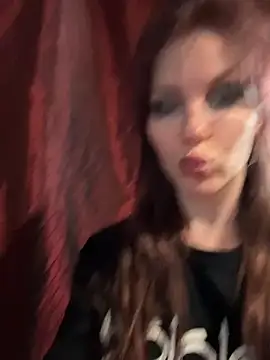 Snapshot of courtneyoccult chatting on 10.12.25 courtneyoccult online show from 10.12.25