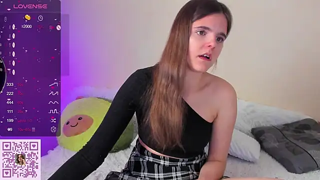 Ema X Love online show from 09.30.25