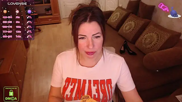 LauraClarck online show from 02.10.25