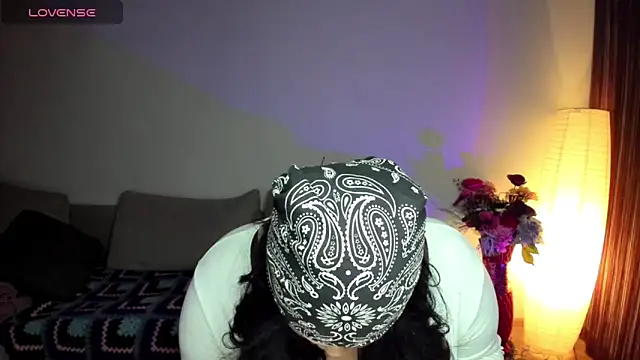 Snapshot of Laura_sinner chatting on 03.07.25 Laura sinner online show from 03.07.25