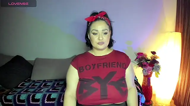 Snapshot of Laura_sinner chatting on 03.08.25 Laura sinner online show from 03.08.25